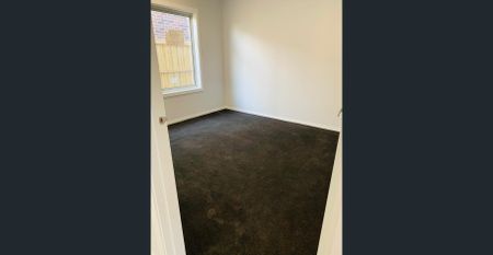 Spacious Family Home in a Prime Werribee Location - Photo 3