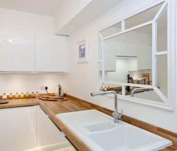 3 bedroom flat to rent - Photo 2
