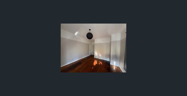 Lovely 2 Bedroom Home - Photo 1