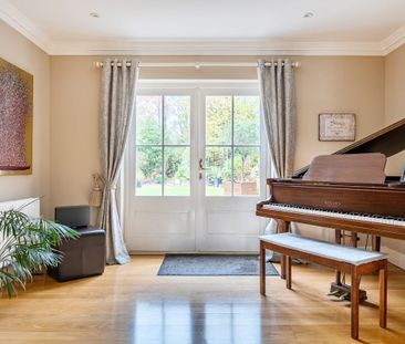 6 bedroom detached house to rent - Photo 3