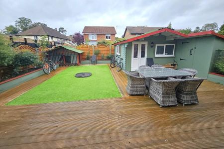 4 bedroom detached house to rent - Photo 3