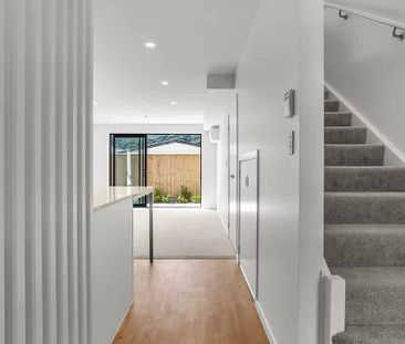 Near new 2 bedroom townhouse in a great Wainuiomata location - Photo 4