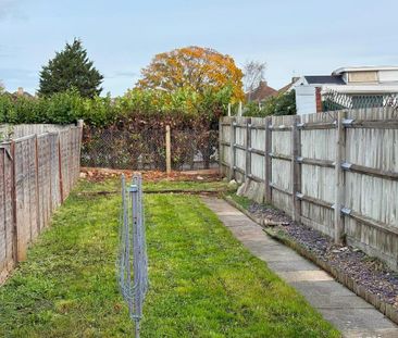 2 bedroom semi-detached house to rent - Photo 2