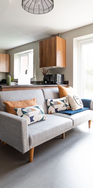 8 Bedroom house 5 with ensuite 3 rooms share 1 bathroom Room 3 - Photo 1