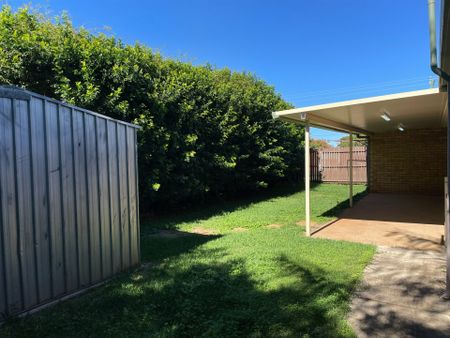 3 Bedroom home with fully fenced yard - Photo 5