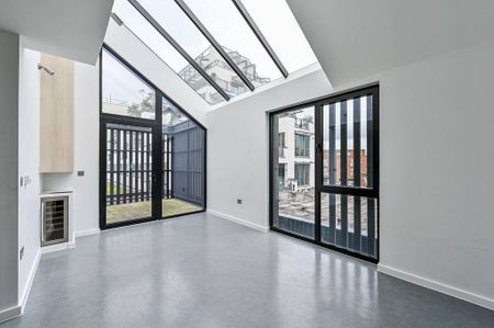 3 bedroom flat to rent - Photo 2