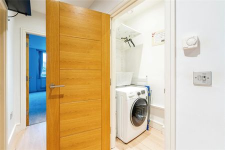 High Street, Bracknell, Berkshire, RG12 - Photo 5