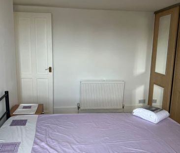 2 Bed Flat, Colney Hatch Lane, N10 - Photo 3
