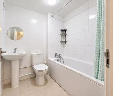 2 bedroom flat to rent - Photo 6