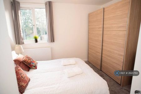 2 bedroom flat to rent - Photo 4