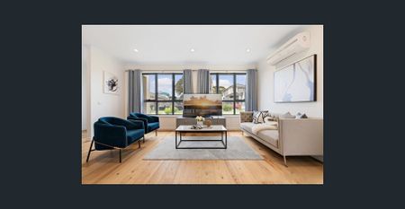 Modern 4-Bedroom, 4-Bathroom Luxury Living in the Heart of Glen Waverley - Photo 2