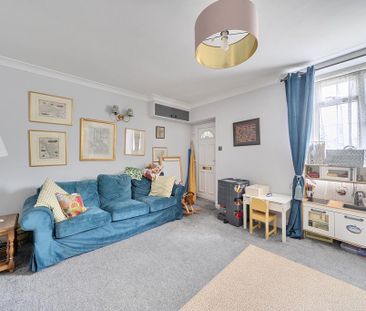 4 bedroom semi-detached house to rent - Photo 5