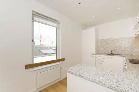 2 bedroom house in Bloomsbury - Photo 3