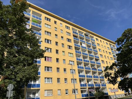 2-Raum-Erdgeschosswohnung mit Balkon in zentraler Lage - Foto 2