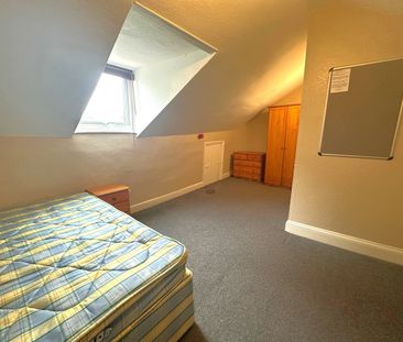 4 Bed Maisonette, Gloucester Road, BS7 - Photo 3