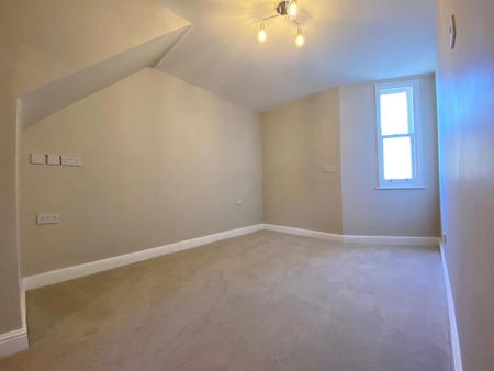 3 Bed Student Accommodation - Photo 4