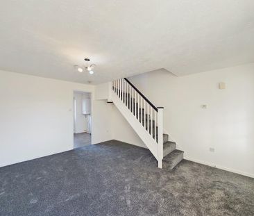 2 bedroom end of terrace house to rent - Photo 1