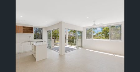 Modern Apartment with River Views - Photo 3