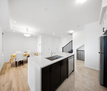 For Lease - 61 Vinewood Crescent, Barrie, Ontario - Photo 2
