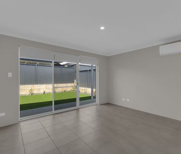 Brand New 4 x 2 Family Home in Baldivis - Photo 2