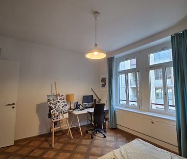 1 Zimmer, 111 m², 1. Stock - Foto 3