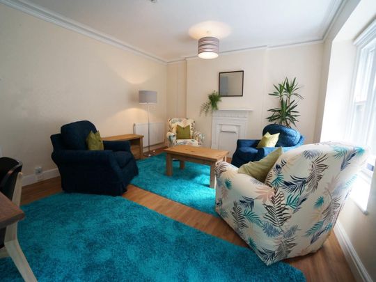 Flat 2, 67 High Street - Photo 1
