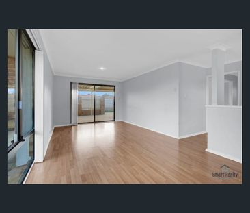 Fully Furnished Private Room in Modern Co-Living Home - Photo 1