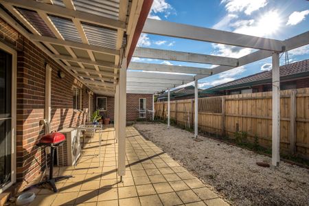 2/28 Golflinks Avenue, Oakleigh VIC 3166 - House For Rent | Domain - Photo 4