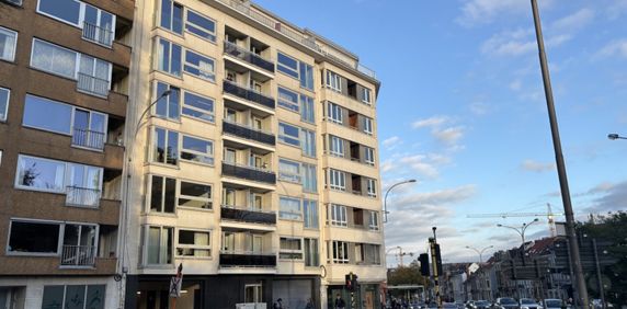 - GENT - Tweeslaapkamerappartement met terras - Photo 2