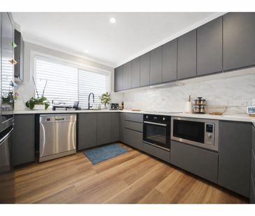 Resort-Style Living in the Heart of Coombabah – 4 Bedroom Family Re... - Photo 4