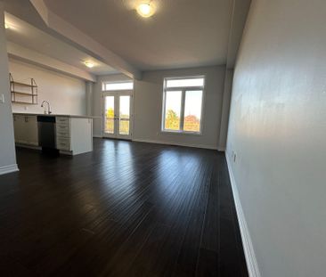 For Lease - 2352 Natasha Circle, Oakville, Ontario - Photo 2