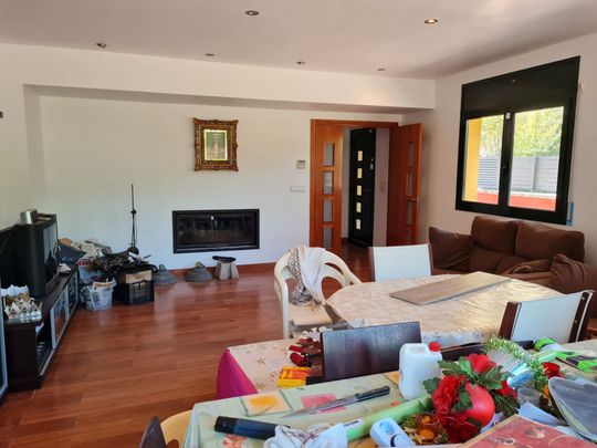 Casa o chalet de alquiler en Aiguaviva - Photo 1