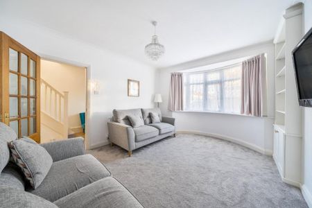 3 bedroom semi-detached house to rent - Photo 2