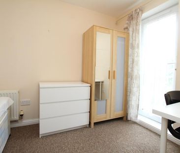 4 bedroom terraced house to rent - Photo 6