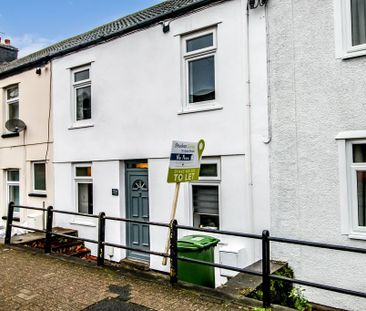 3 bedroom terraced house to rent - Photo 6