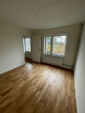 Nyborgsvägen, Stenungsund - Photo 2