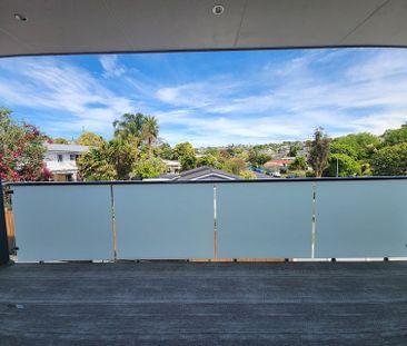 Maintenance Free 3 Bedroom Home with Study - Photo 5