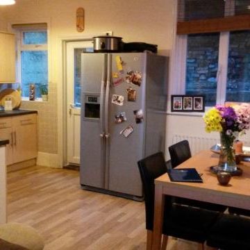 3 bedroom semi-detached house to rent - Photo 1