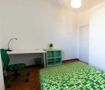 Piazza Trento e Trieste, Bologna, Emilia-Romagna 40137 - Photo 6