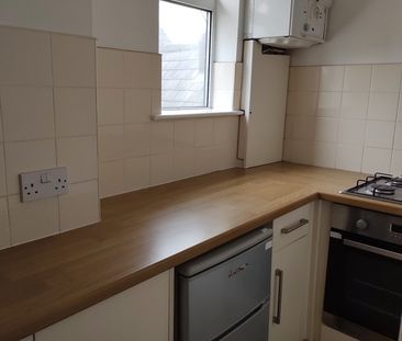 Studio Flat, Salisbury Road, M21 - Photo 2