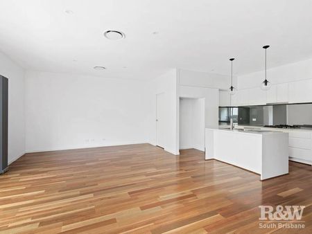 2/87 Jackson Street, Hamilton - Photo 2
