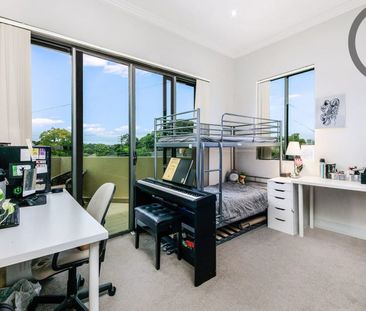 Full Brick Dwelling Torrens Title in Convenient Location - Photo 5