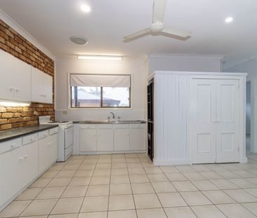 BEAUTIFUL OCEAN VIEWS - LARGE UNIT ON THE ESPLANADE - Photo 6