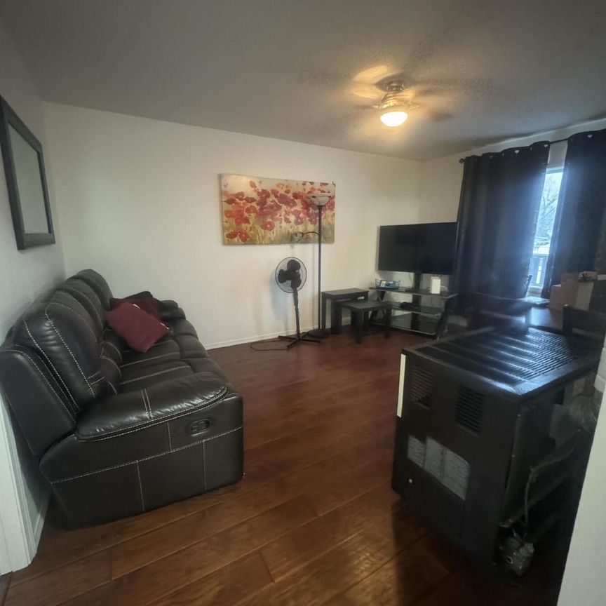 ROBINSON 4-PLEX - 2 - Photo 1