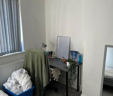 3 Bed Semi-Detached House, Stanfell Road, LE2 - Photo 3