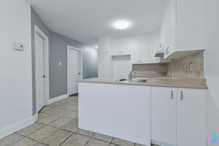 351 Rue Corbin, Laval (Sainte-Rose), QC H7L - Photo 3