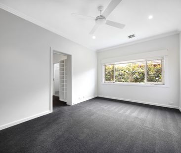 11 Velra Ave, Murrumbeena VIC 3163 - House For Rent | Domain - Photo 5