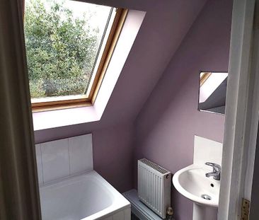 4 bedroom semi-detached house to rent - Photo 5