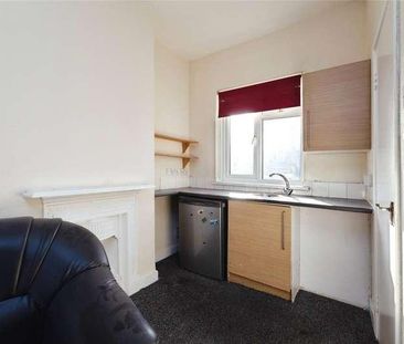 Loxford Avenue, London, E6 - Photo 3