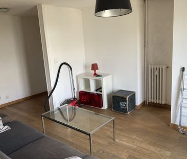 Location Appartement 4 pièces 69m² MARSEILLE 5ème - Photo 1